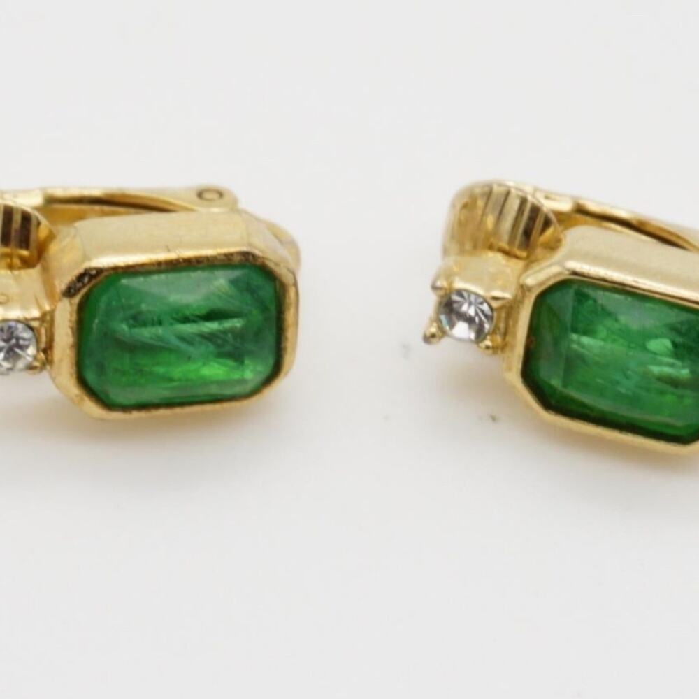 Christian Dior Vintage 1980 Gripoix Emerald Clear Crystal Octagon Clip Earrings - Picture 6 of 6